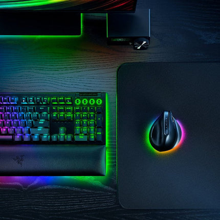 Razer Pro Click V2 Vertical Right-handed Vertical Ergonomic Wireless Mouse - Black