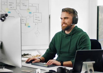 Logitech Zone Vibe 100 Wireless Headset, 40mm Audio Drivers, Bluetooth Connectivity, Upto 30 M Range, Flip-to-Mute Noise-Canceling Mic, 20 Hr Battery Life, Memory Foam & Fabric Cushioning, USB-C