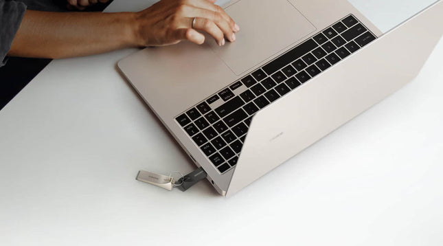 Samsung BAR Plus USB Flash Drive Type-A, 512 GB, 400 MB/s Read, 110 MB/s Write, Durable USB 3.2 Memory Stick